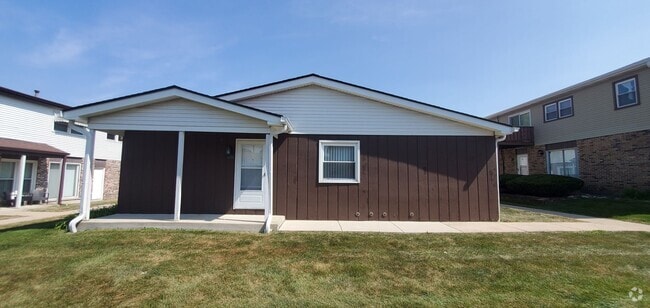 Building Photo - Lovely Mokena  3br/1br  Ranch Style Townho... Rental