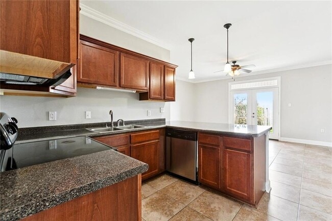 1250 Primrose Dr