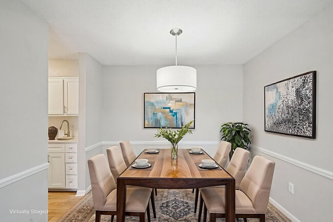 Photo - 1000 Belmont