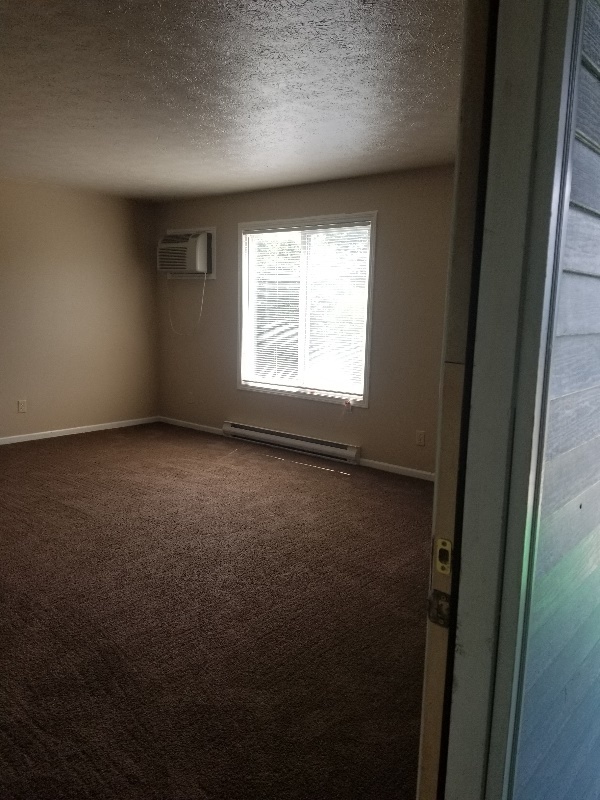 Building Photo - 4247 Sabin Dr Rental