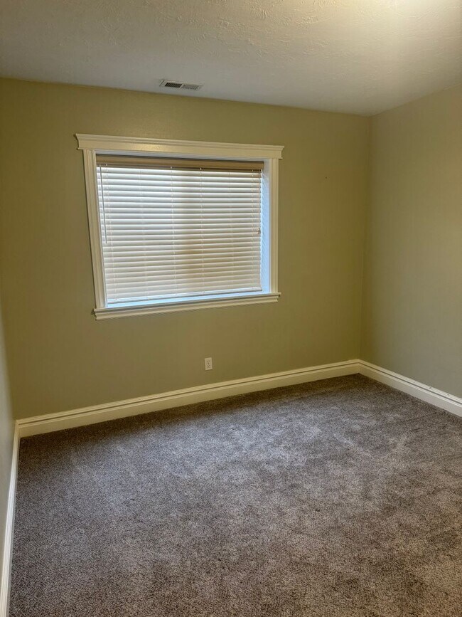 Large & Beautiful 6 Bedroom, 3 Bathroom Ho... Rental For Rent in Rigby