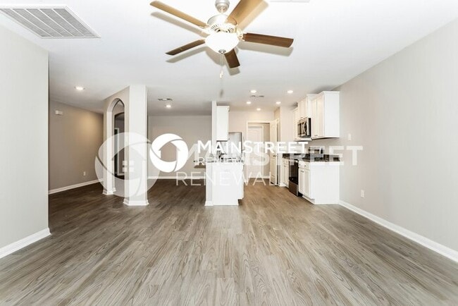 Photo - 3 Bedroom Pet-Friendly Home in Magnolia, TX with Main Street Renewal