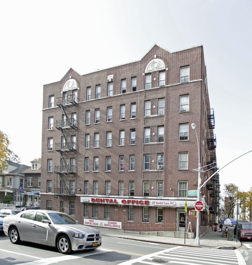 Photo - 86 W 183rd St