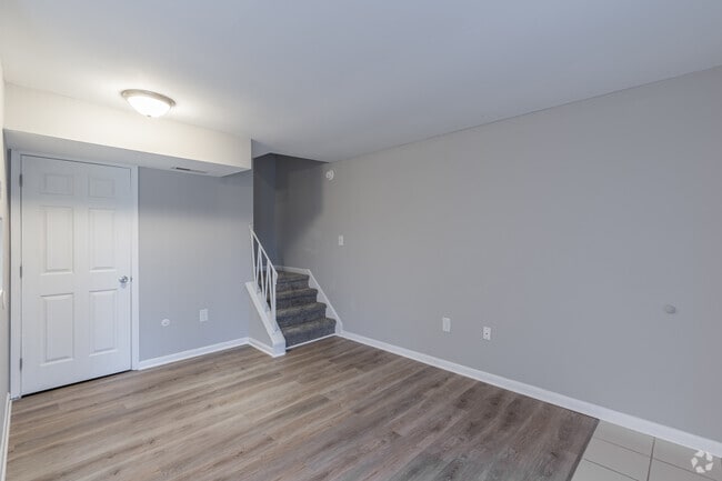 1 BR, 1 BA - 760SF - Living Room