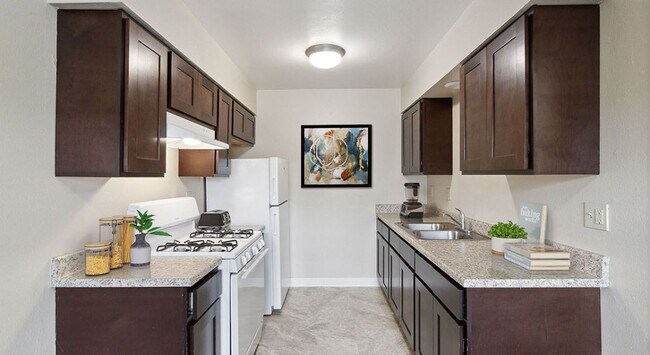 Photo - Meadowbrook Apartments