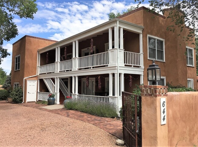 Building Photo - 644 Old Santa Fe Trl Unit #B