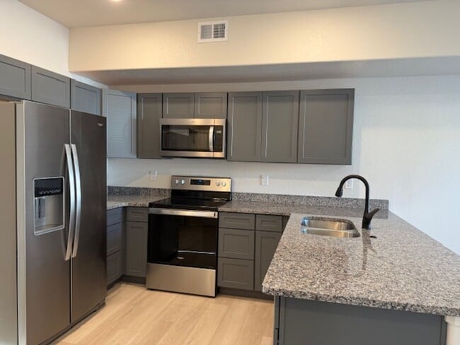 Photo - House For Lease