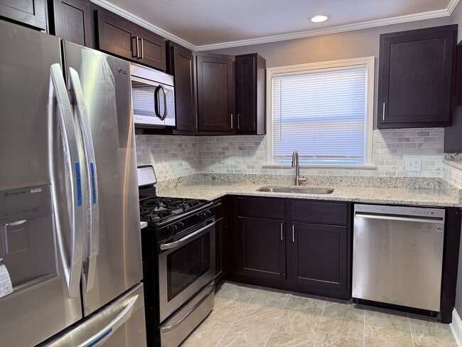 Photo - 11547 S Ashland Ave