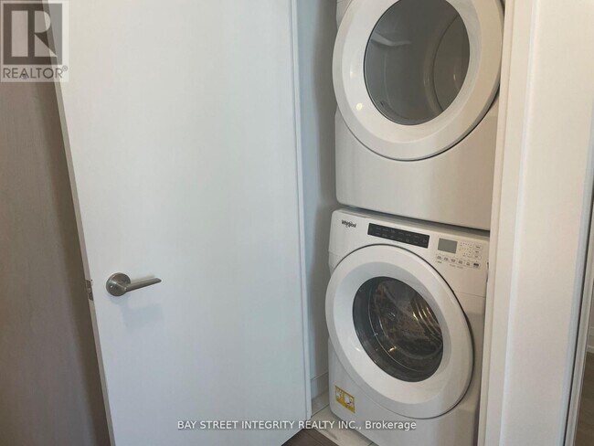 Photo - 77 Mutual St Unit 2205