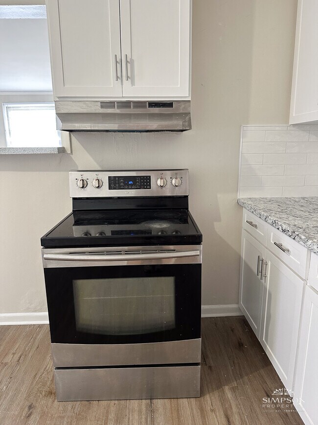 Photo - 304 Greystone Rd