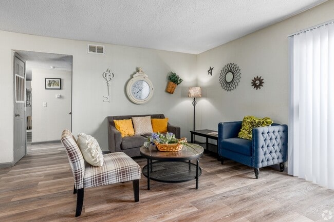 Building Photo - 417 Tinker Diagonal St Unit Oklahoma City Rental