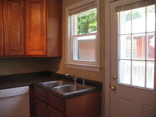 Photo - 309 Lauderdale Rd Unit A