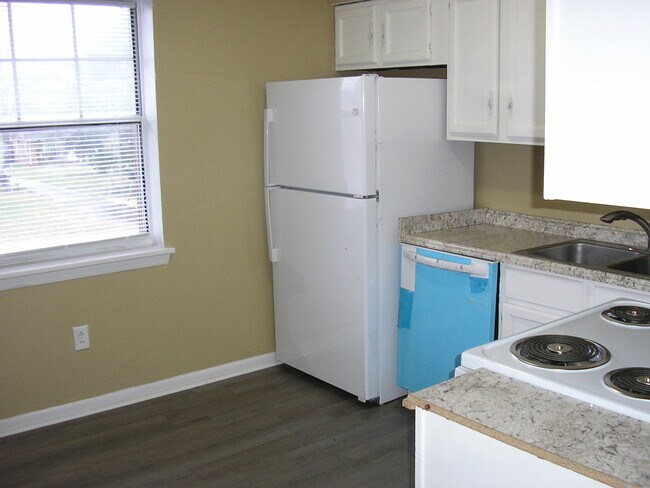 Photo - 1721 Highland Way Unit B