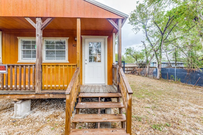 Photo - 427 Pennsylvania St