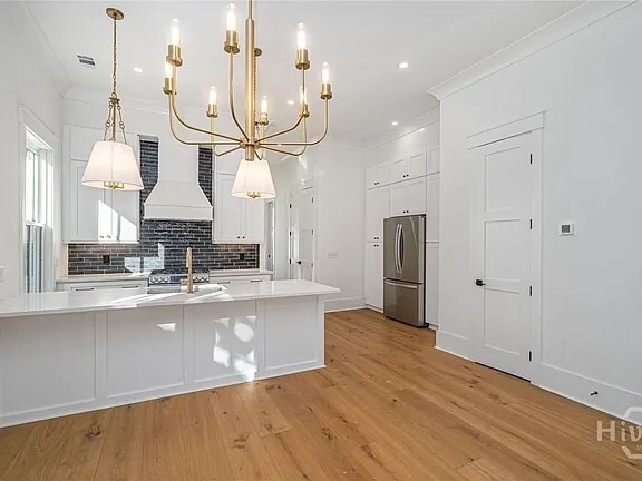 Photo - 312 W 38th St