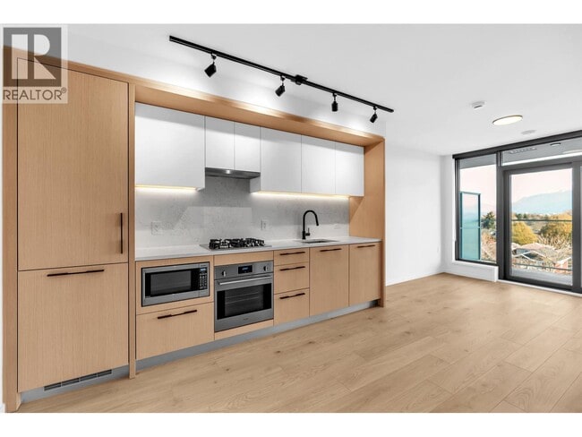 Photo - 2729 Kingsway Unité 7XX