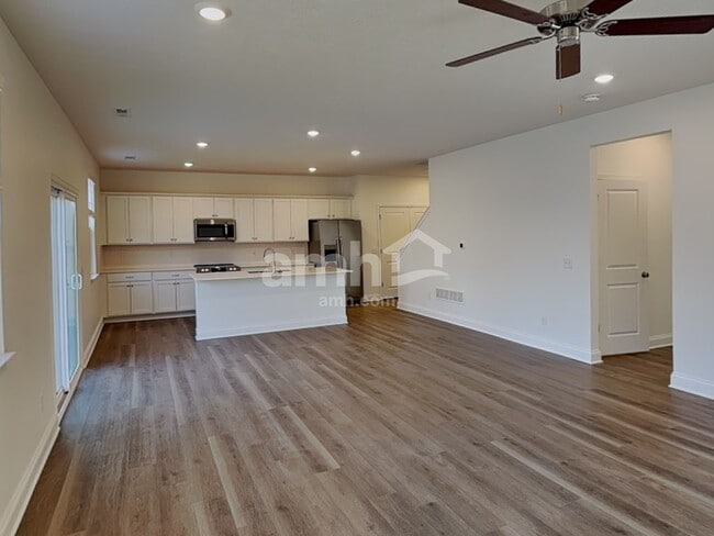 Photo - 206 Deanscroft Dr