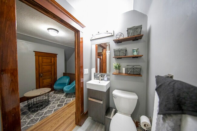 Photo - 749 New Hampshire St Unidad House