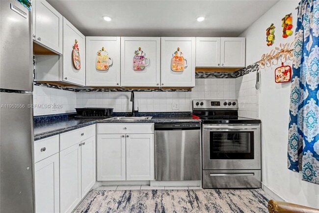 Photo - 1040 Country Club Dr Unidad 306