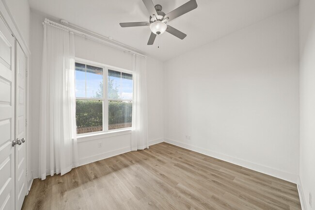 Photo - 15107 Prosperous Pl