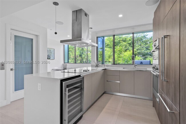 Photo - 9350 E Bay Harbor Dr