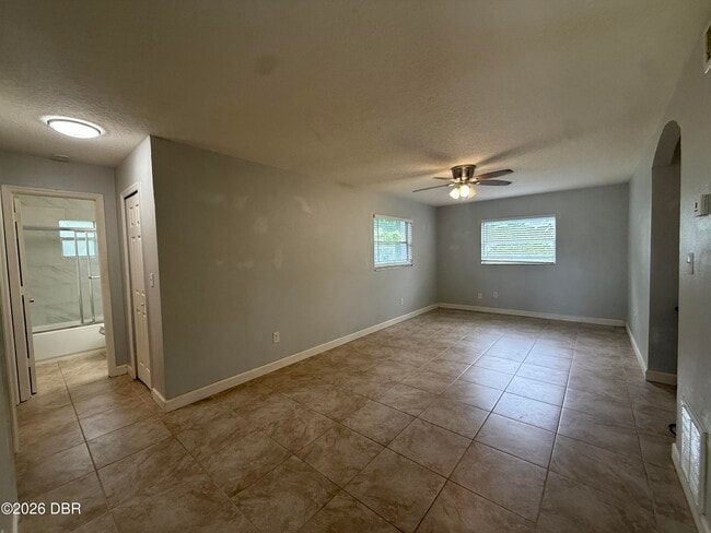Photo - 228 E Holly Dr