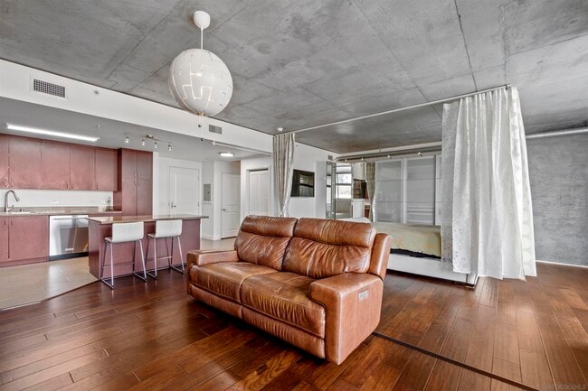 Photo - 1080 Park Blvd Unit 202