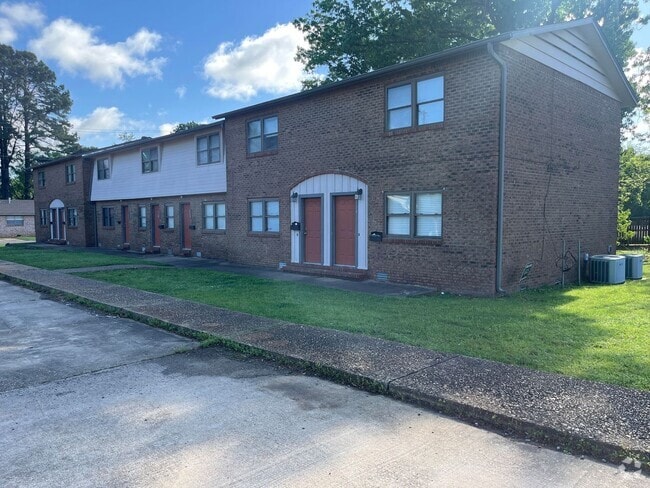 Building Photo - N Cumberland Unit 108 N Cumberland Rental
