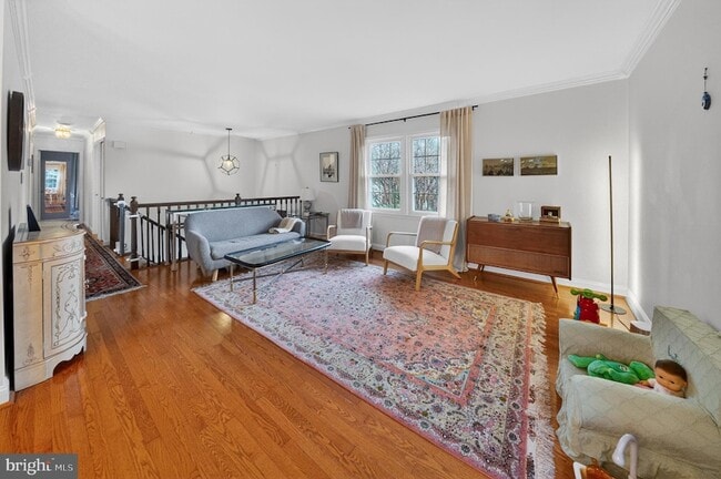 Photo - 1726 Glastonberry Rd