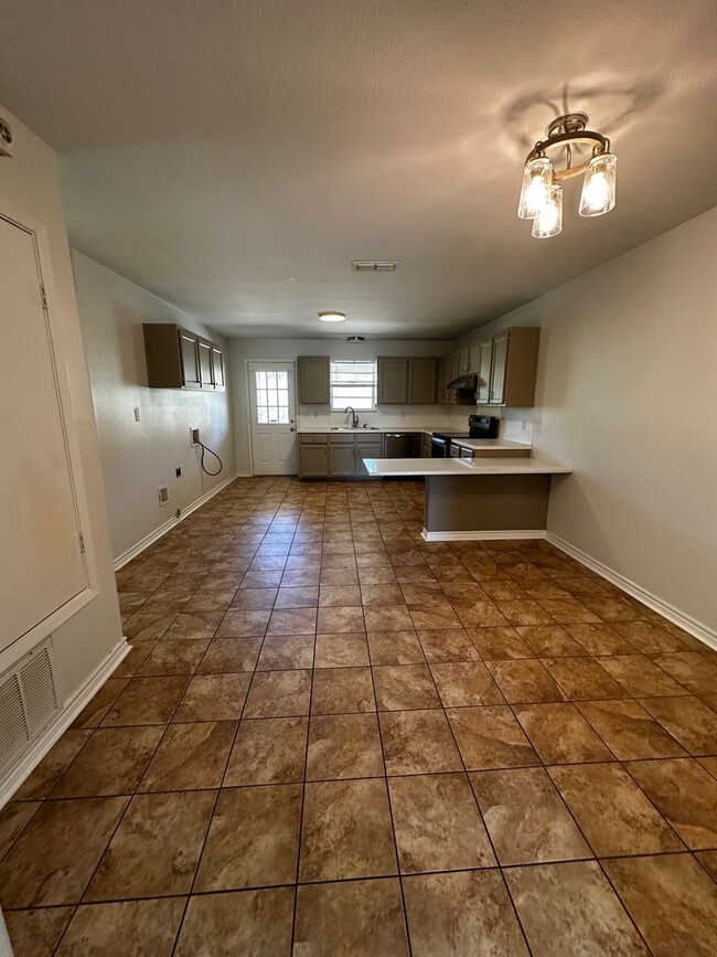 Photo - 31 Dawn St Unit 31 Dawn