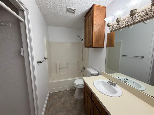 Photo - 738 Bluebonnet Dr