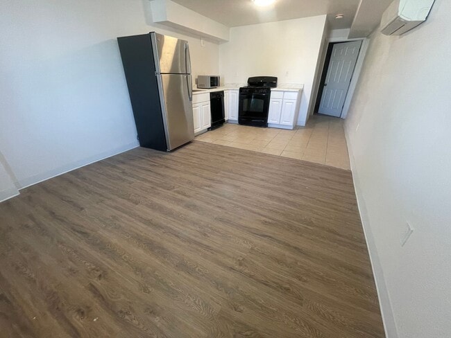 Photo - Great 2 bedroom Apartment with Garage! Unit 1