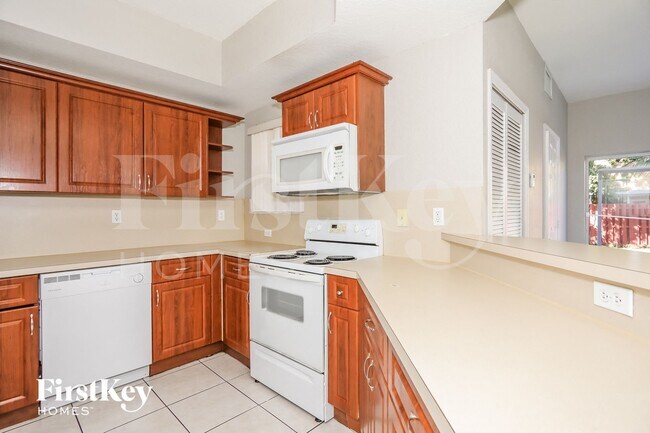 Photo - 664 SW 7th Terrace