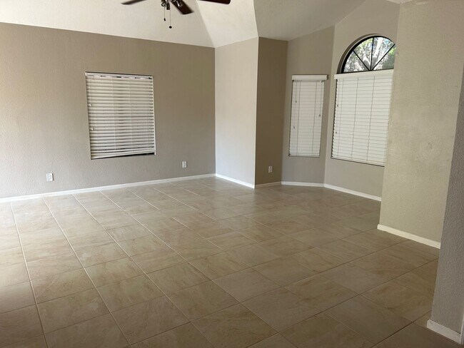 Photo - 16808 S 35th St