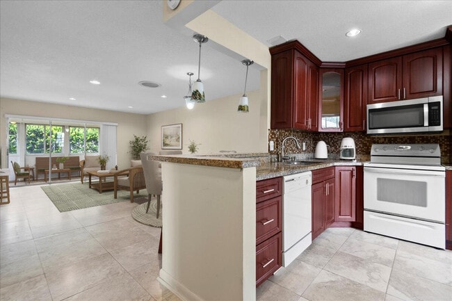 Photo - 374 Bennington Ln