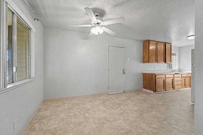 Photo - 3 bedroom 1 bath house in Yuba City