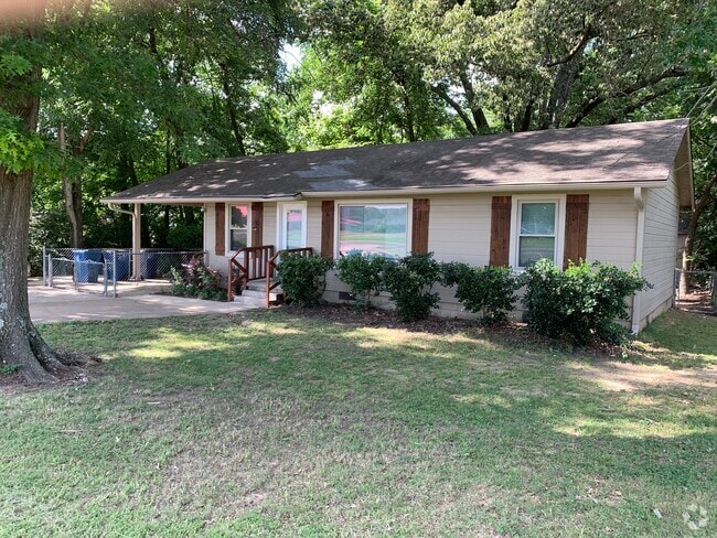 Building Photo - 9806 Goodman Rd Rental