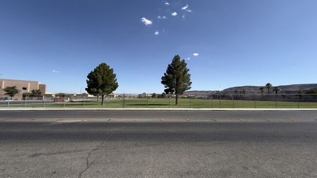 Photo - 9842 W Mesa Vista Ave