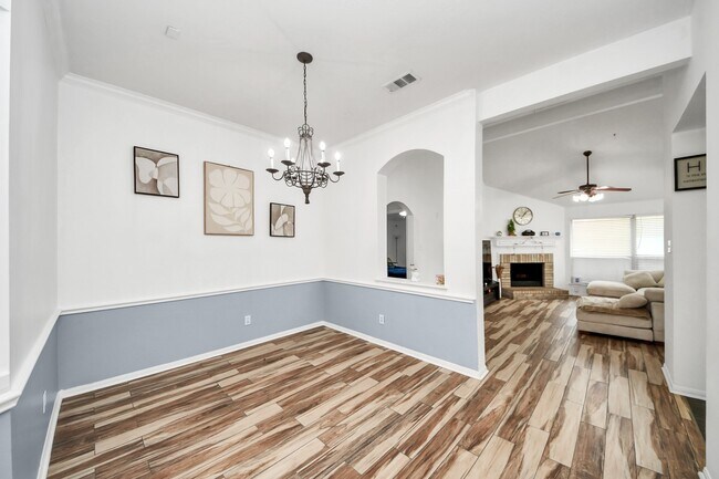Photo - 18318 Farriswood Ct