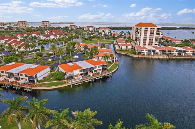Building Photo - 6277 Bahia Del Mar Blvd S Unit 110 Rental