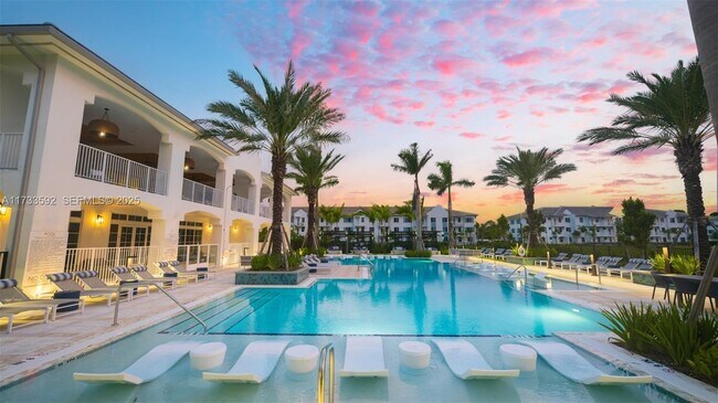 Photo - 4350 Peregrine Way Unidad B4