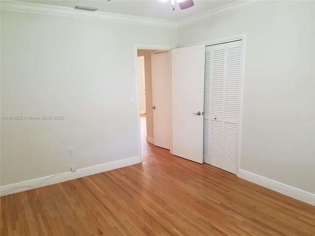 Photo - 3915 SW 60th Ave