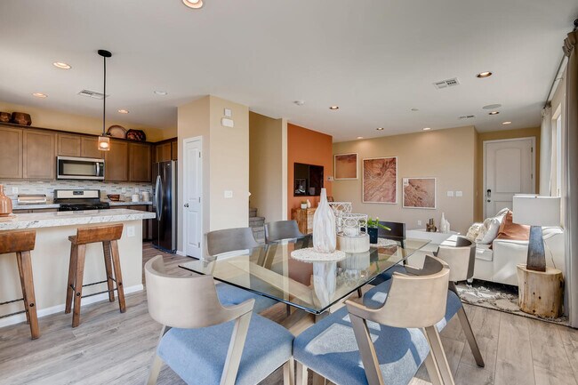 Photo - 1509 Visible Ave