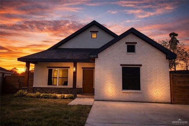 2809 Los Pinos Ln