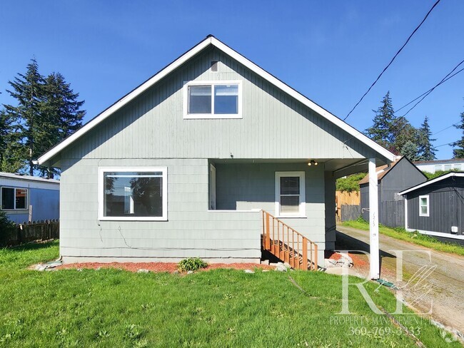 Building Photo - Charming & Spacious: A Home Full of Charac...