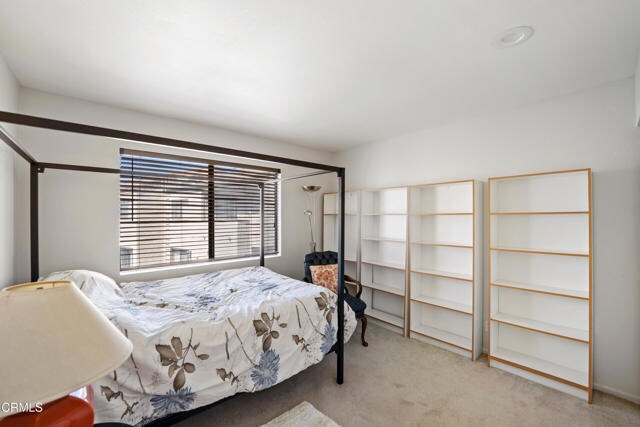 Photo - 5711 Owensmouth Ave Casa Adosada