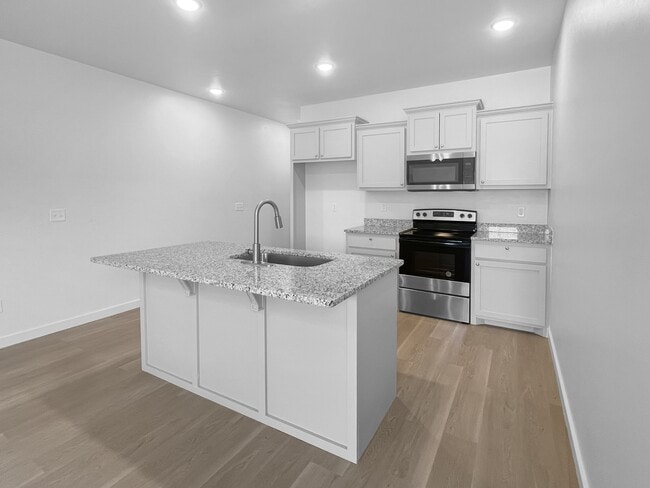 Building Photo - 2107 SW McKinley Ave Rental