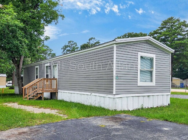 Building Photo - 2621 Jeffersonville Rd