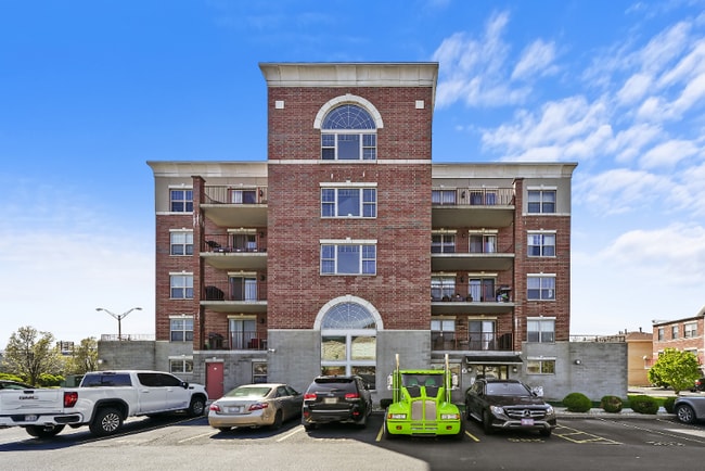 Building Photo - 6636 W 65th St