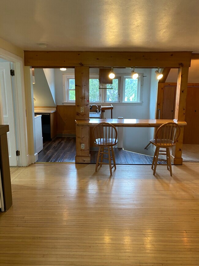 Photo - 2110 E Superior St Unit 3